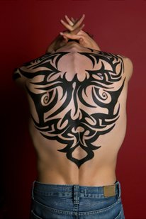 guy's back tattoo